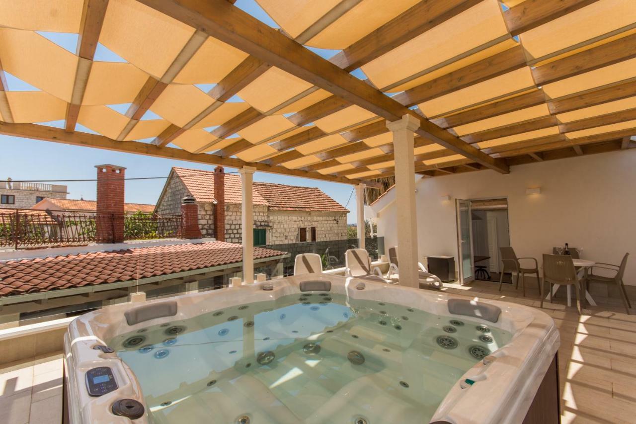 Villa Hurem Trogir Exterior photo